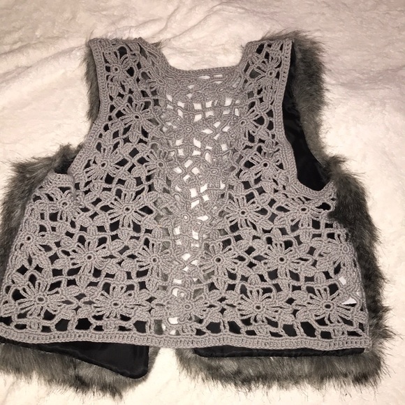 Faux Fur Vest - Picture 2 of 2